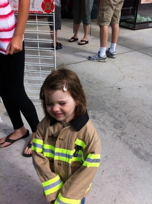 183543_4633377394482_354802388_n